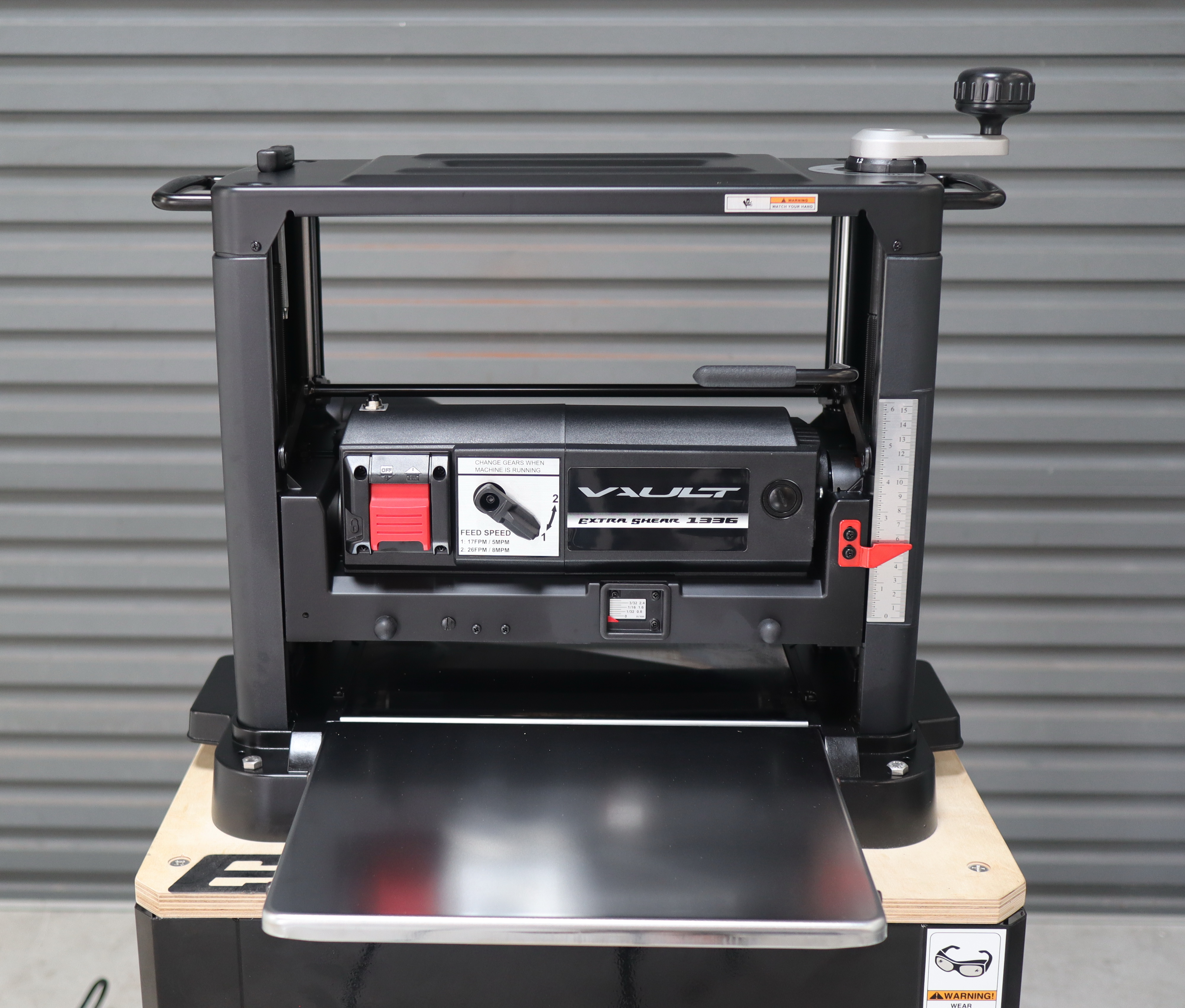 VAULT 13 PLANER Extra Shear1336 เครื่องรีดไม้หน้ากว้าง 13 นิ้ว 2 แรงม้า ยังไม่รวมค่าขนส่ง ไม่รวมขาตั้งเครื่อง ติดต่อก่อนสั่งซื้อ